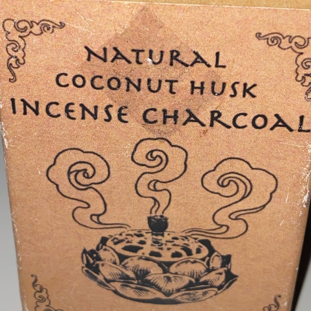 2A* Natural Coconut Husk Incense Charcoal 16 pieces cubes open box - Picture 2 of 8
